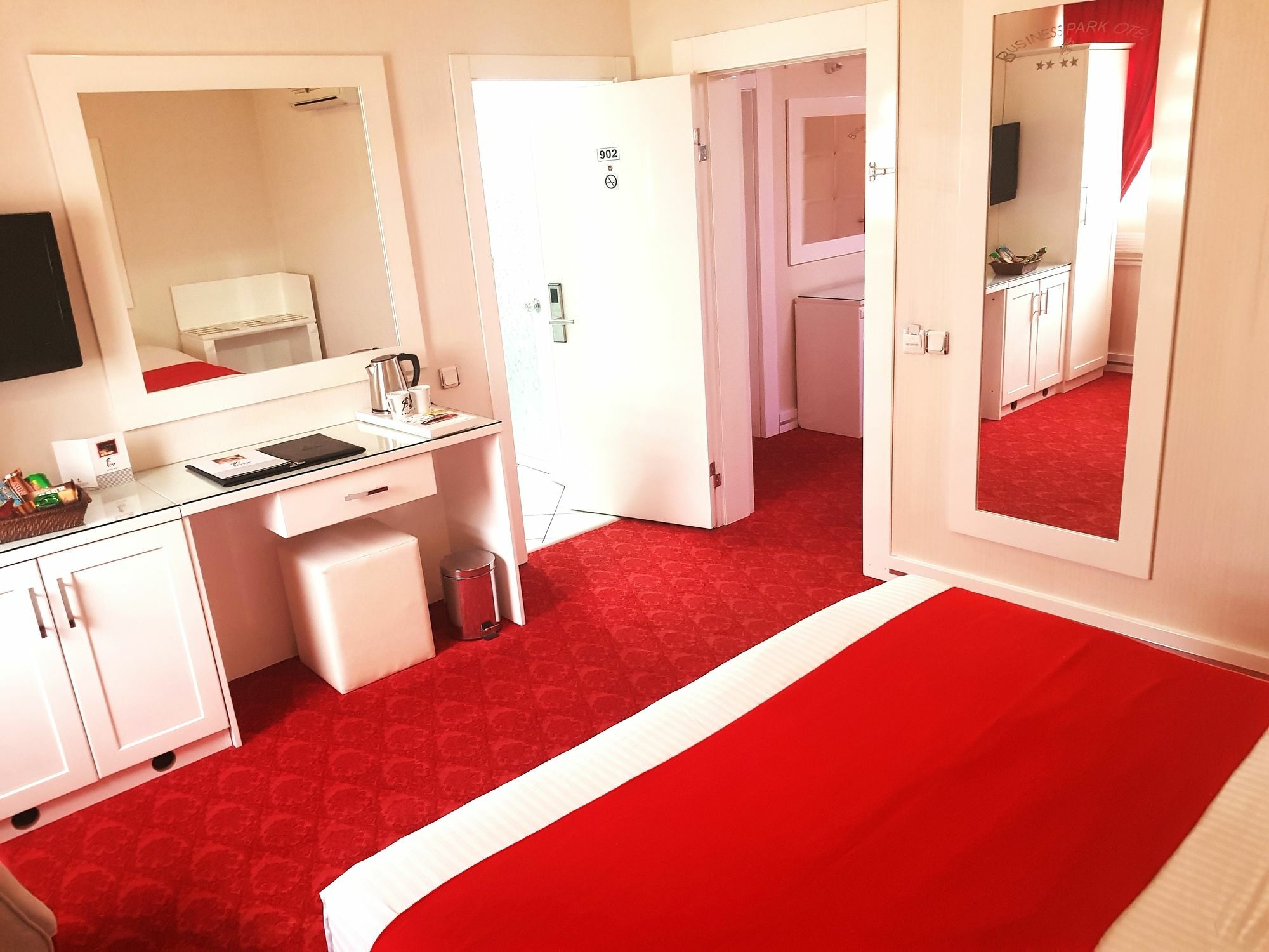 Business Park Hotel Анкара Екстериор снимка